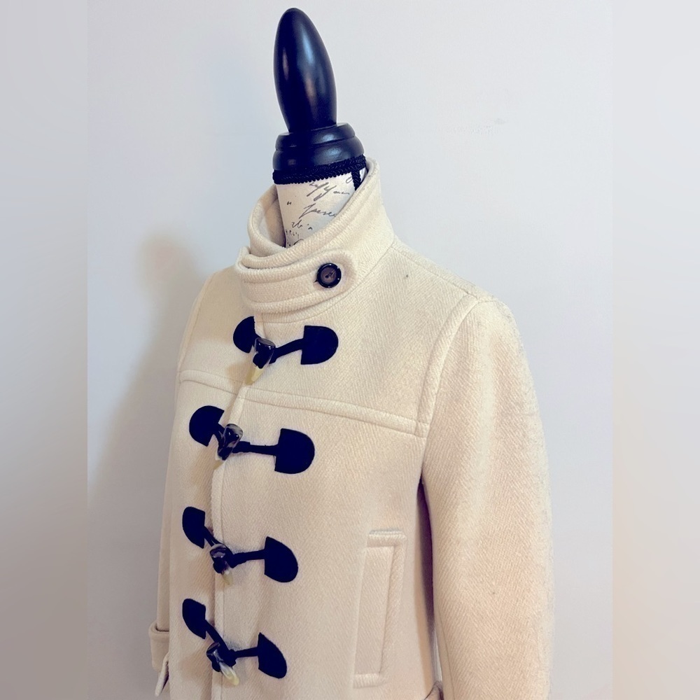 100% wool, lined coat by banana republic 🖤
